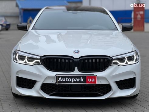 BMW 5 серия 2017 белый - фото 2
