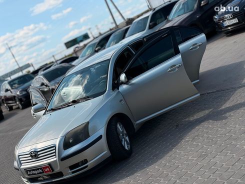 Toyota Avensis 2004 серый - фото 22
