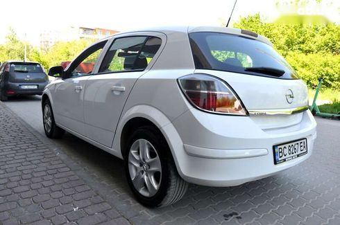 Opel Astra 2013 - фото 7
