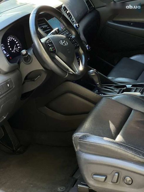 Hyundai Tucson 2017 - фото 20