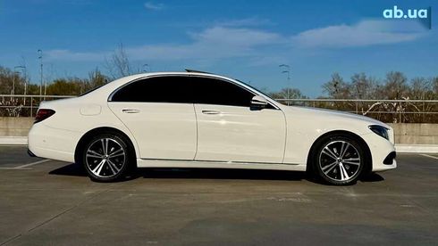 Mercedes-Benz E-Класс 2019 - фото 17