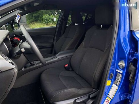 Toyota C-HR 2018 - фото 14