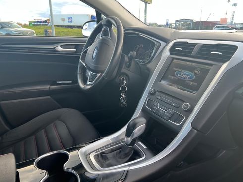 Ford Fusion 2015 красный - фото 18