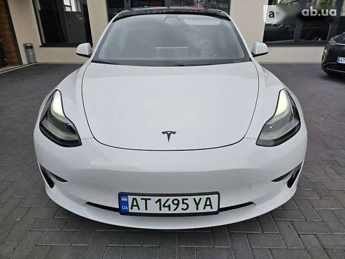 Tesla Model 3 2021 - фото 18