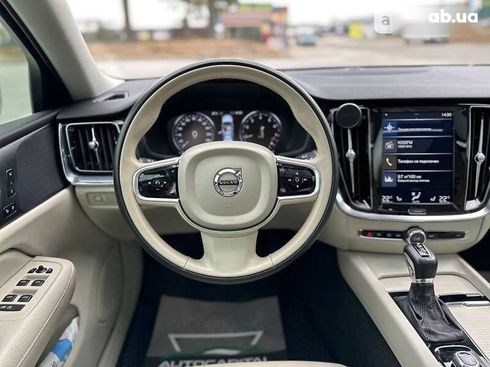 Volvo S60 2019 - фото 28