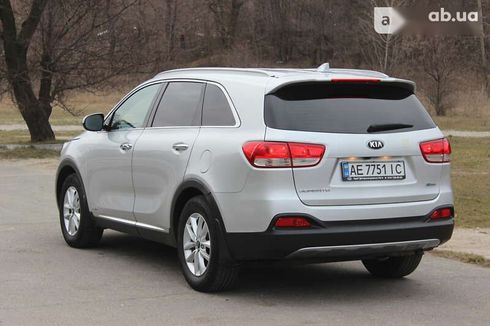 Kia Sorento 2016 - фото 11