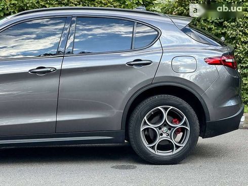 Alfa Romeo Stelvio 2017 - фото 24