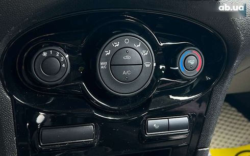Ford Fiesta 2019 - фото 19