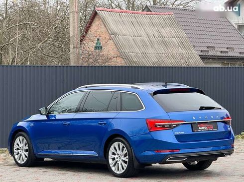 Skoda Superb 2020 - фото 6