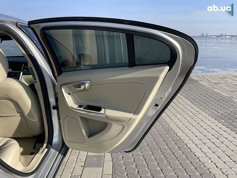 Volvo S60 2015 - фото 13