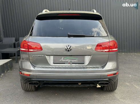 Volkswagen Touareg 2015 - фото 9