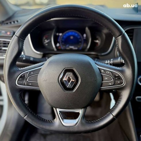 Renault Megane 2018 - фото 22