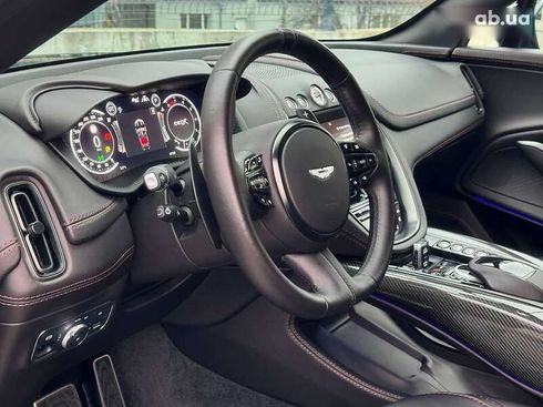 Aston Martin DBX 2021 - фото 20