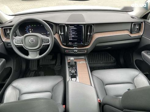 Volvo XC60 2022 - фото 27