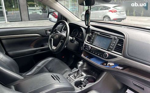 Toyota Highlander 2016 - фото 16