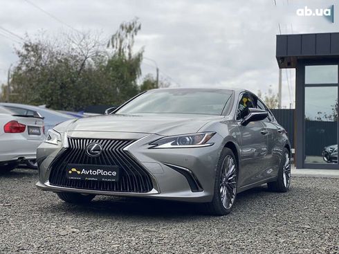 Lexus ES 2021 - фото 8