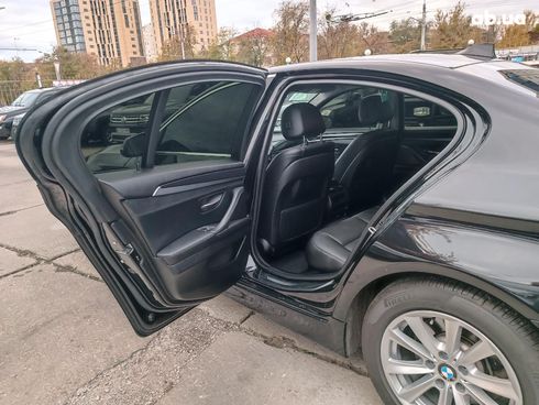 BMW 5 серия 2016 черный - фото 11