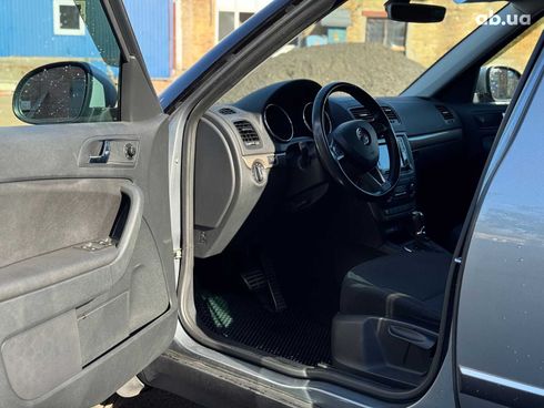 Skoda Yeti 2017 серый - фото 15