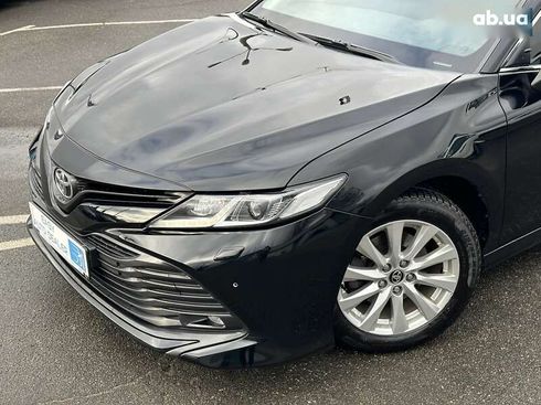 Toyota Camry 2019 - фото 8