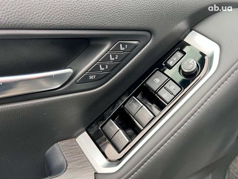 Toyota Land Cruiser 2022 серый - фото 18