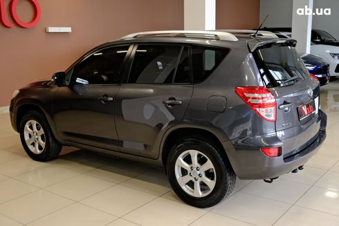 Toyota RAV4 2012 серый - фото 3