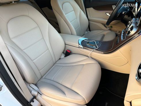 Mercedes-Benz GLC-Класс 2021 белый - фото 42
