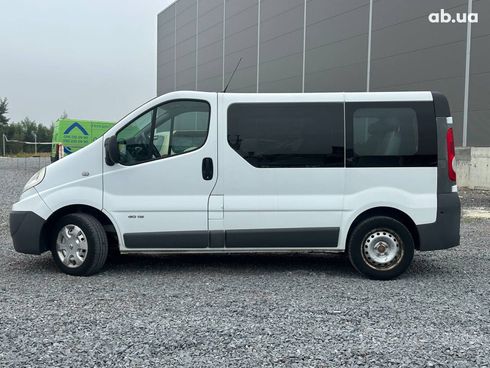 Renault Trafic 2009 белый - фото 4
