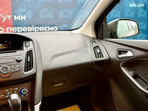 Ford Focus 2017 - фото 29