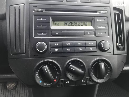 Volkswagen Polo 2005 красный - фото 18