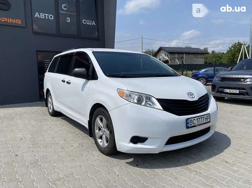 Toyota Sienna 2014 - фото 4