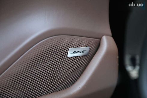 Porsche Taycan 2023 - фото 29