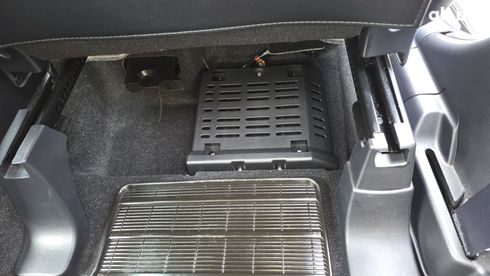 Mitsubishi Outlander XL 2008 черный - фото 10