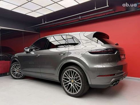 Porsche Cayenne 2019 - фото 20