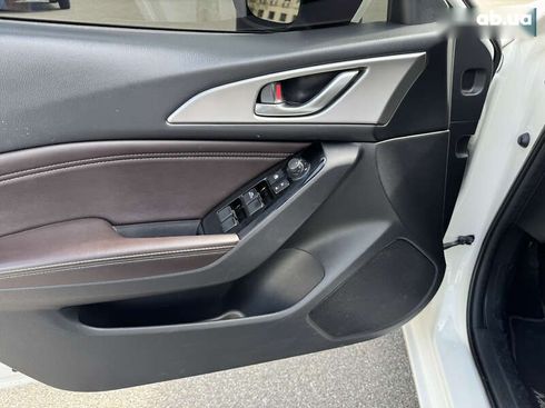 Mazda 3 2018 - фото 11