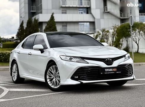 Toyota Camry 2018 - фото 18