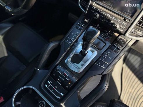 Porsche Cayenne 2011 - фото 27