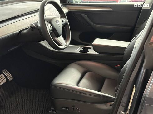 Tesla Model Y 2023 серый - фото 47
