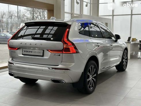 Volvo XC60 2017 - фото 10