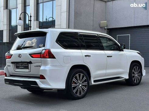 Lexus LX 2019 - фото 24
