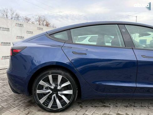 Tesla Model 3 2024 - фото 6