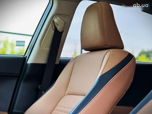Lexus NX 2019 - фото 20