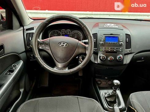 Hyundai i30 2010 - фото 15