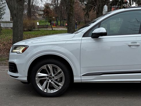 Audi Q7 2023 белый - фото 48
