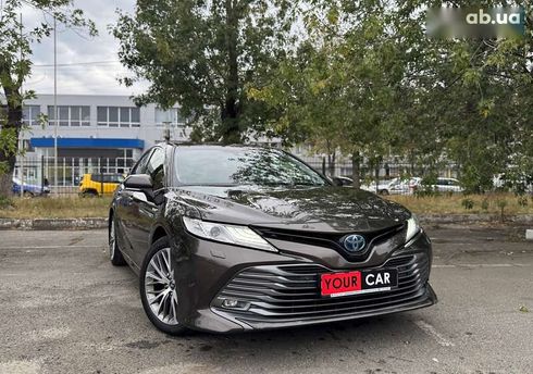 Toyota Camry 2019 - фото 16