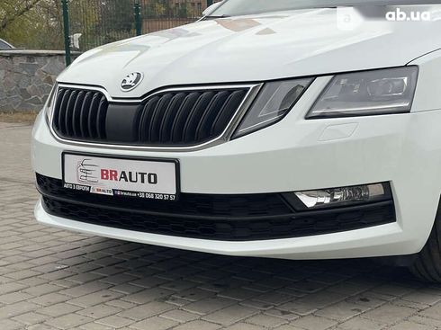 Skoda Octavia 2017 - фото 10