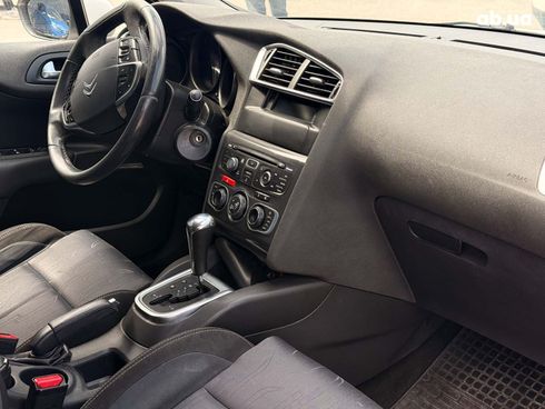 Citroёn C4 2011 белый - фото 14