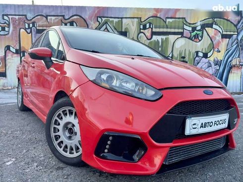 Ford Fiesta 2015 - фото 2