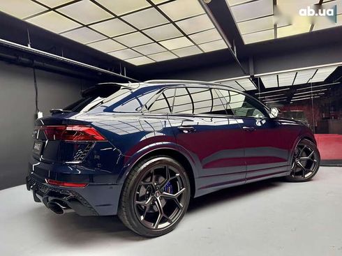 Audi RS Q8 2024 - фото 20