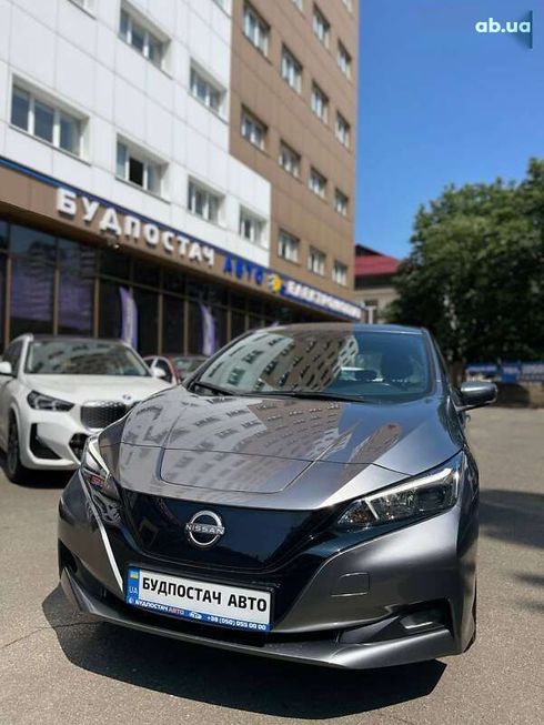 Nissan Leaf 2022 - фото 12