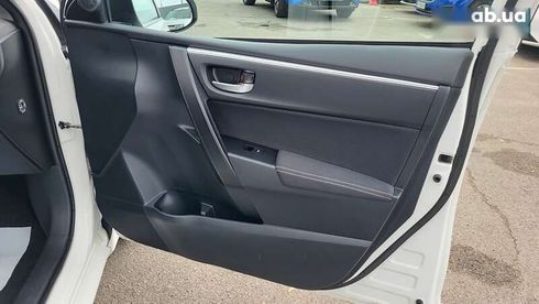 Toyota Corolla 2018 - фото 25